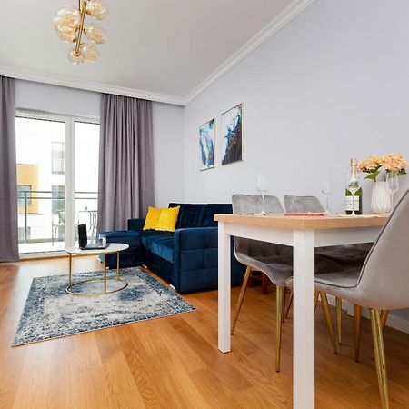 Apartament Dom Przy Okrzei By Renters Prestige Warsaw Luaran gambar