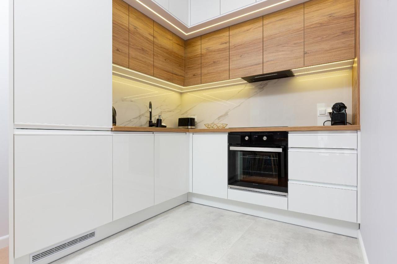 Apartament Dom Przy Okrzei By Renters Prestige Warsaw Luaran gambar