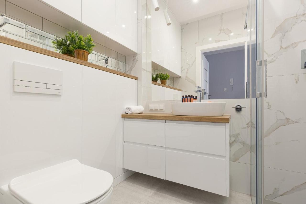 Apartament Dom Przy Okrzei By Renters Prestige Warsaw Luaran gambar
